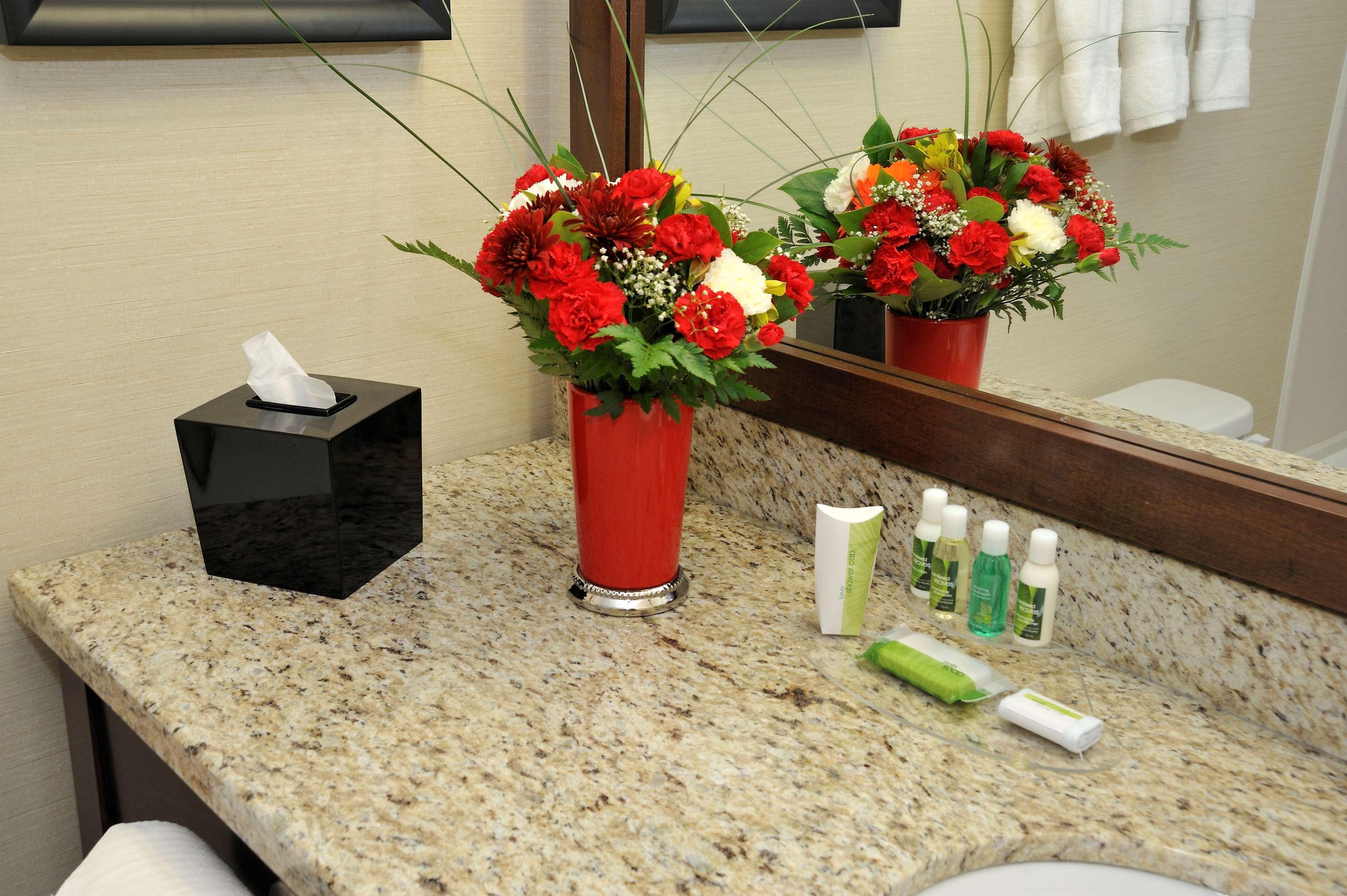 Best Western Premier Denham Inn & Suites Leduc Esterno foto
