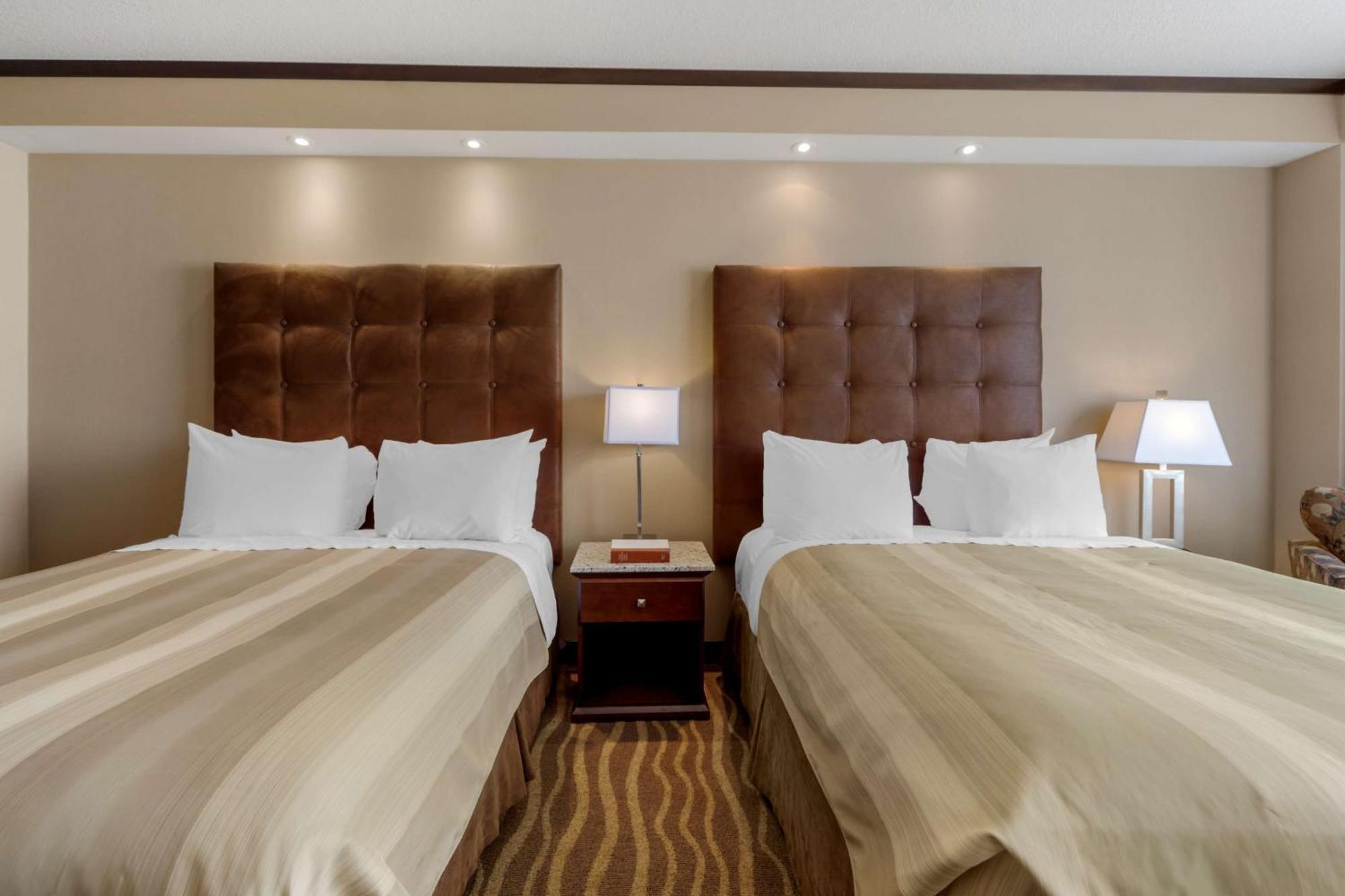 Best Western Premier Denham Inn & Suites Leduc Esterno foto