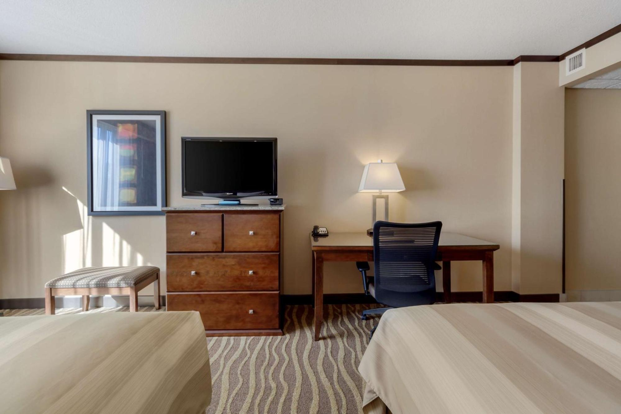 Best Western Premier Denham Inn & Suites Leduc Esterno foto