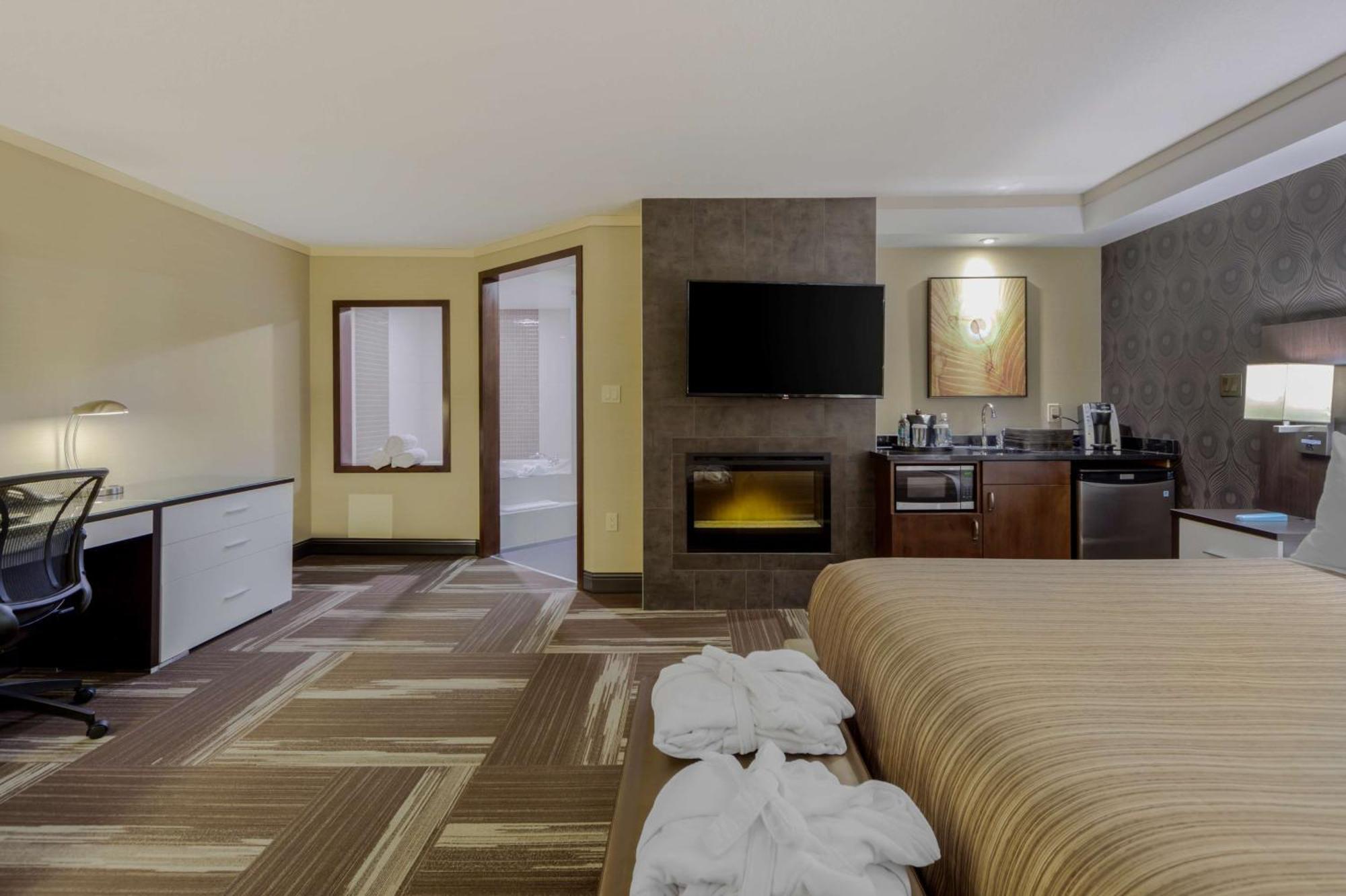 Best Western Premier Denham Inn & Suites Leduc Esterno foto