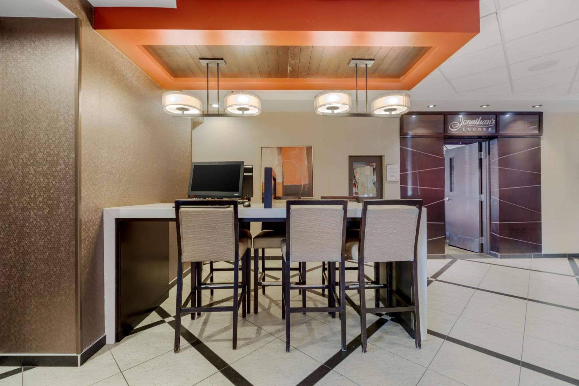 Best Western Premier Denham Inn & Suites Leduc Esterno foto