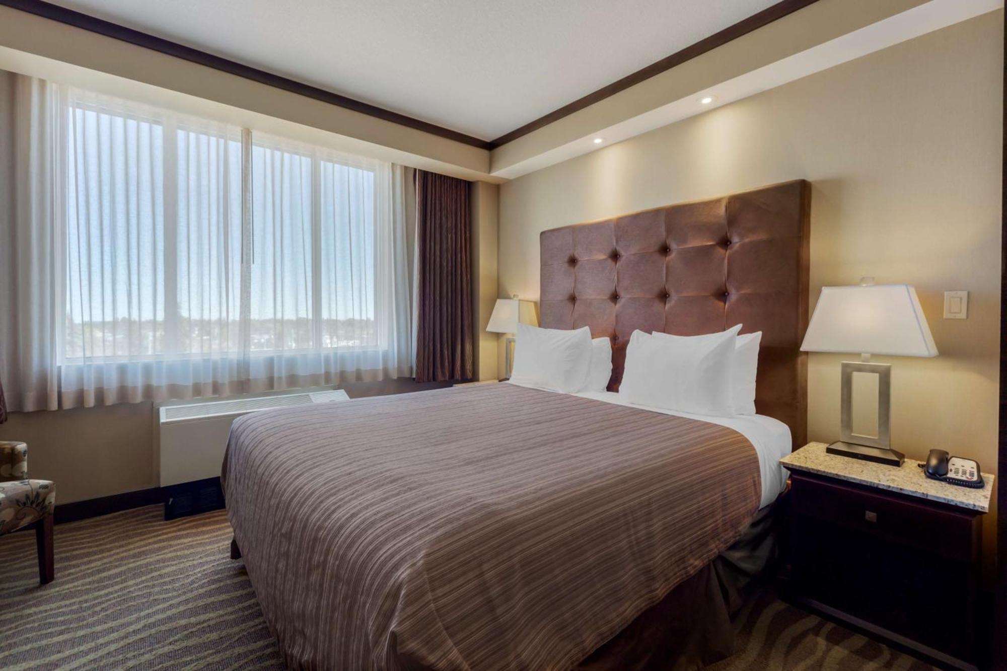 Best Western Premier Denham Inn & Suites Leduc Esterno foto