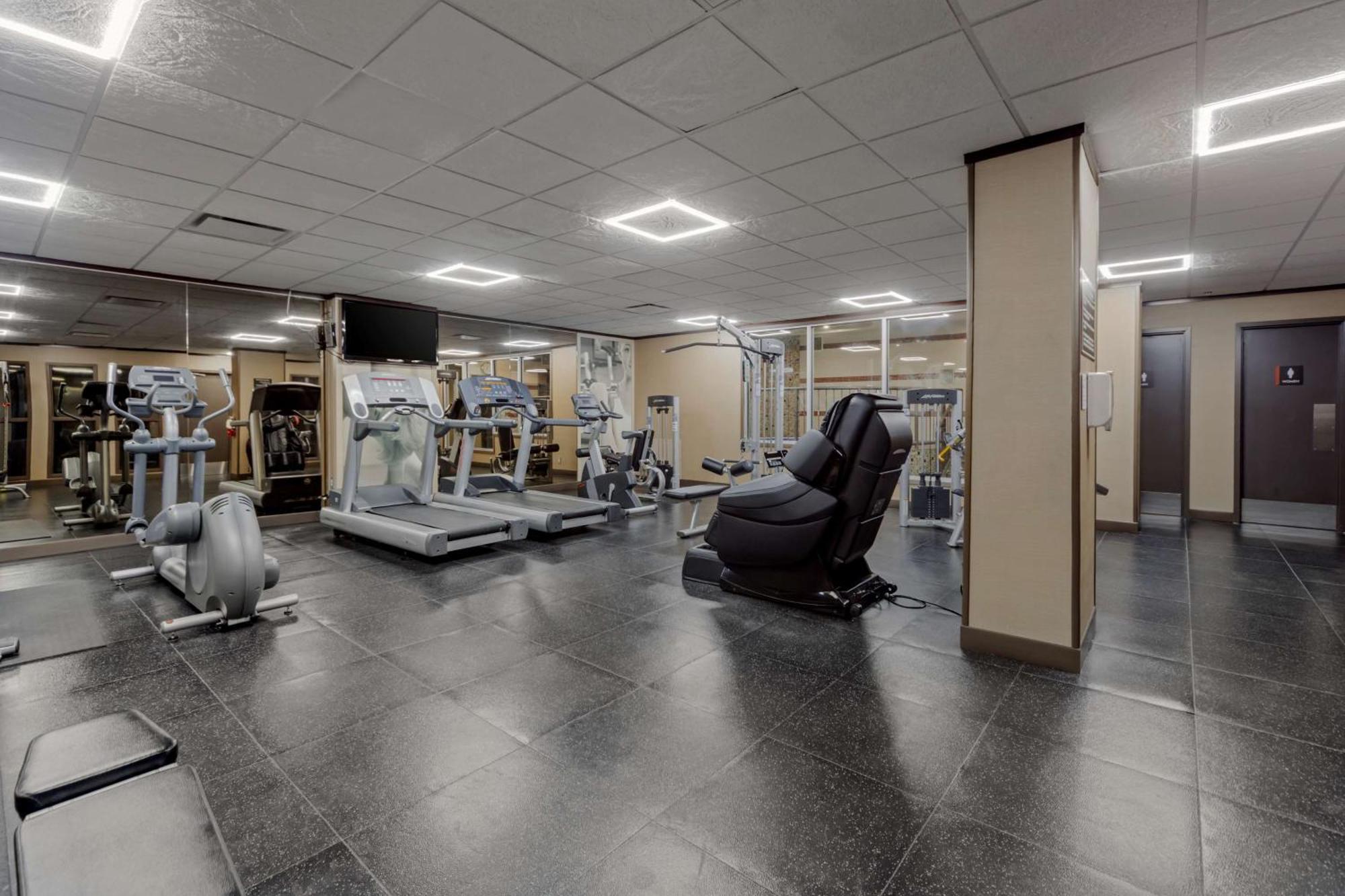Best Western Premier Denham Inn & Suites Leduc Esterno foto
