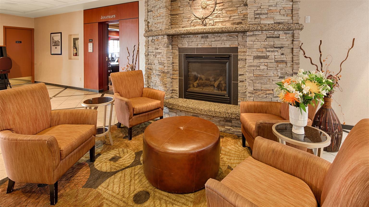 Best Western Premier Denham Inn & Suites Leduc Esterno foto